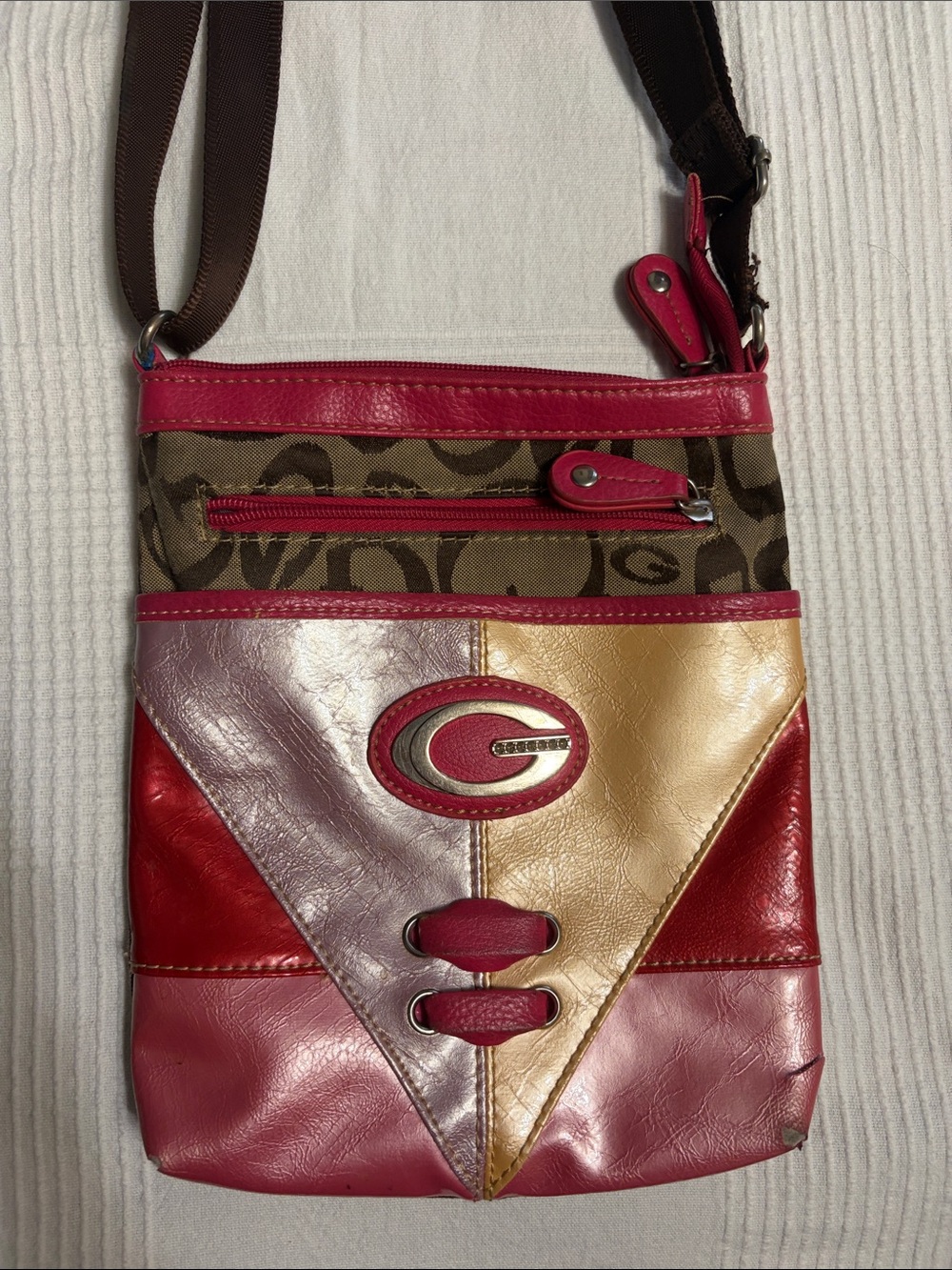 Y2K GUESS Crossbody Bag